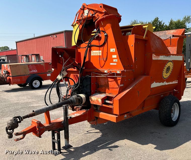 image for item NF9227 2008 Teagle Tomahawk 8080  bale processor