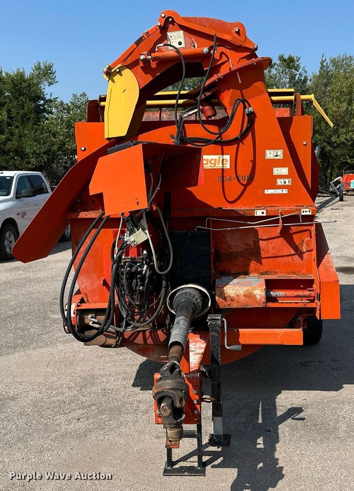 image for item NF9227 2008 Teagle Tomahawk 8080  bale processor