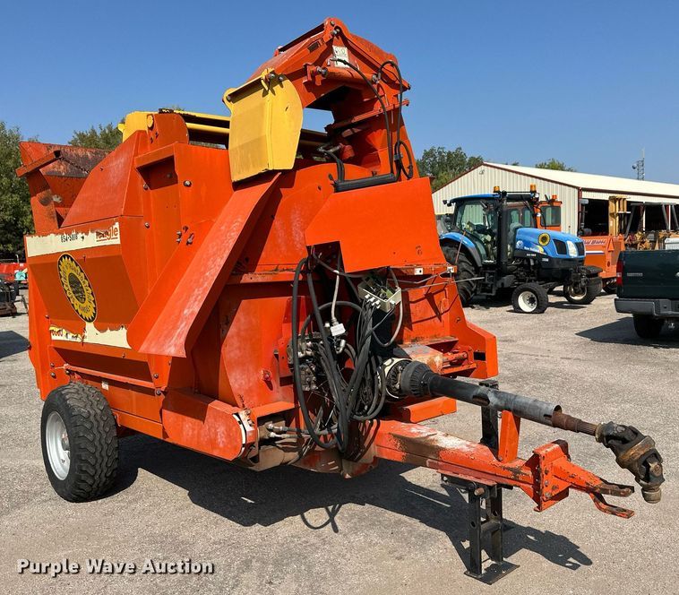 image for item NF9227 2008 Teagle Tomahawk 8080  bale processor