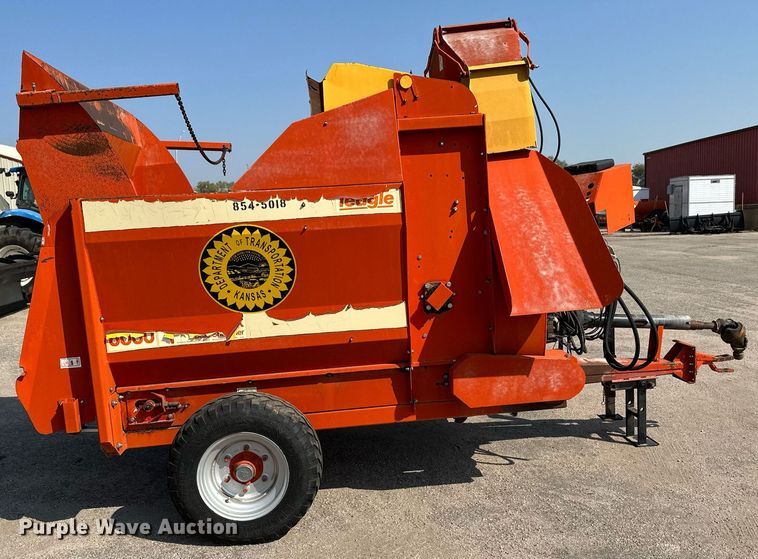 image for item NF9227 2008 Teagle Tomahawk 8080  bale processor