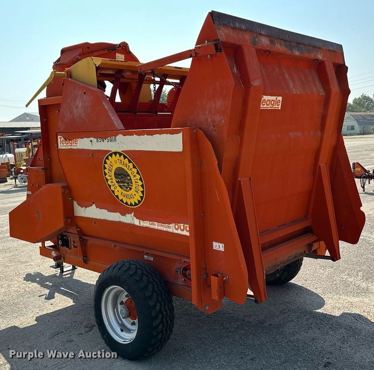 image for item NF9227 2008 Teagle Tomahawk 8080  bale processor