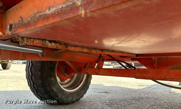 image for item NF9227 2008 Teagle Tomahawk 8080  bale processor