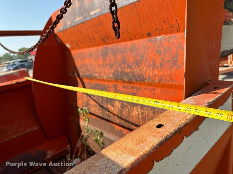 image for item NF9227 2008 Teagle Tomahawk 8080  bale processor