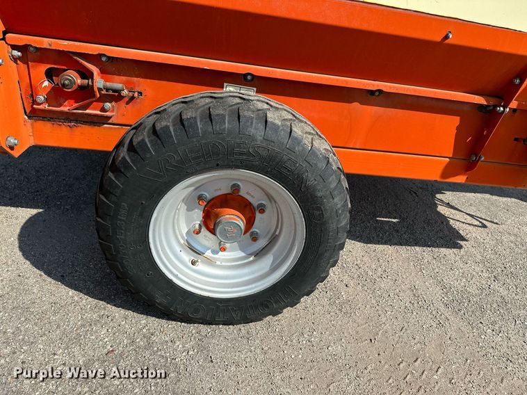 image for item NF9227 2008 Teagle Tomahawk 8080  bale processor