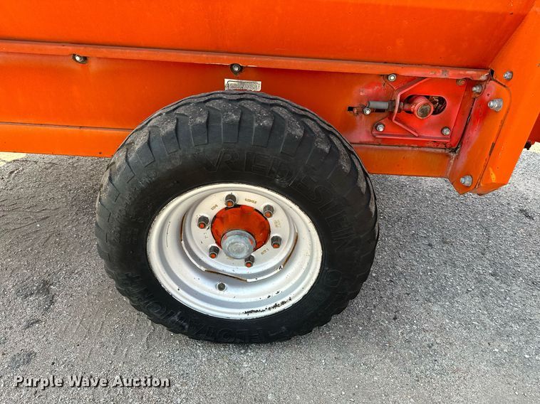 image for item NF9227 2008 Teagle Tomahawk 8080  bale processor