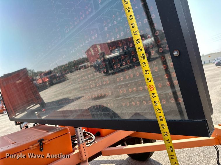 image for item NF9228 2011 Ver-Mac PCMS1210  message board trailer