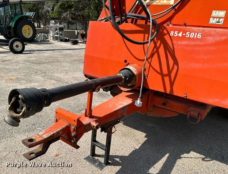 image for item NF9230 2006 Teagle Tomahawk 8080  bale processor