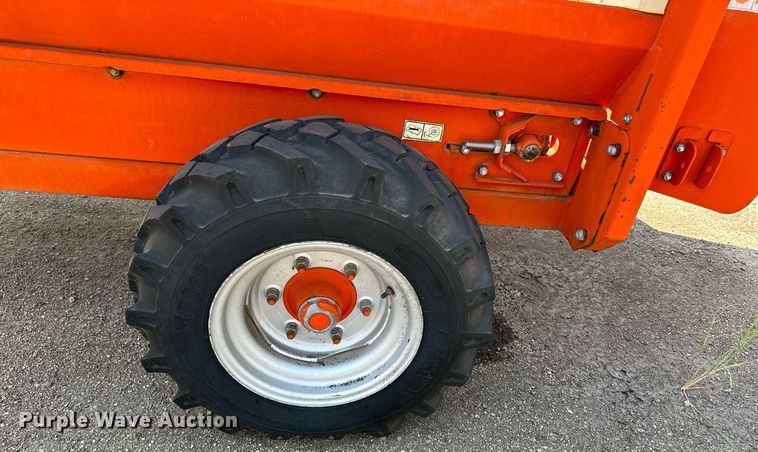 image for item NF9230 2006 Teagle Tomahawk 8080  bale processor