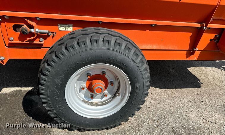 image for item NF9230 2006 Teagle Tomahawk 8080  bale processor