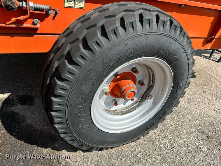 image for item NF9230 2006 Teagle Tomahawk 8080  bale processor