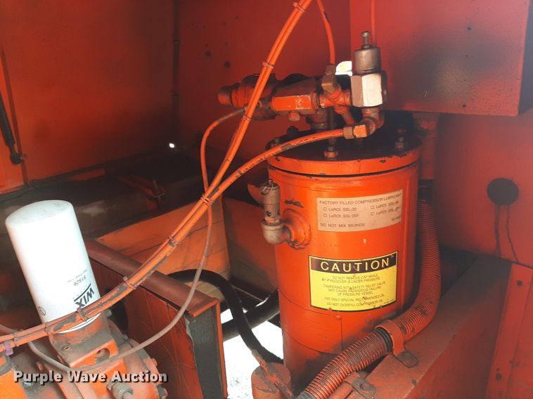 image for item NF9231 1994 Leroi Q175DJE  air compressor