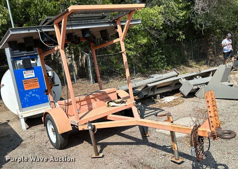 image for item NF9232 2003 Ver-Mac ST4825  arrow board trailer