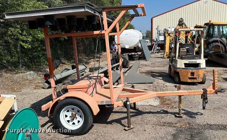 image for item NF9232 2003 Ver-Mac ST4825  arrow board trailer