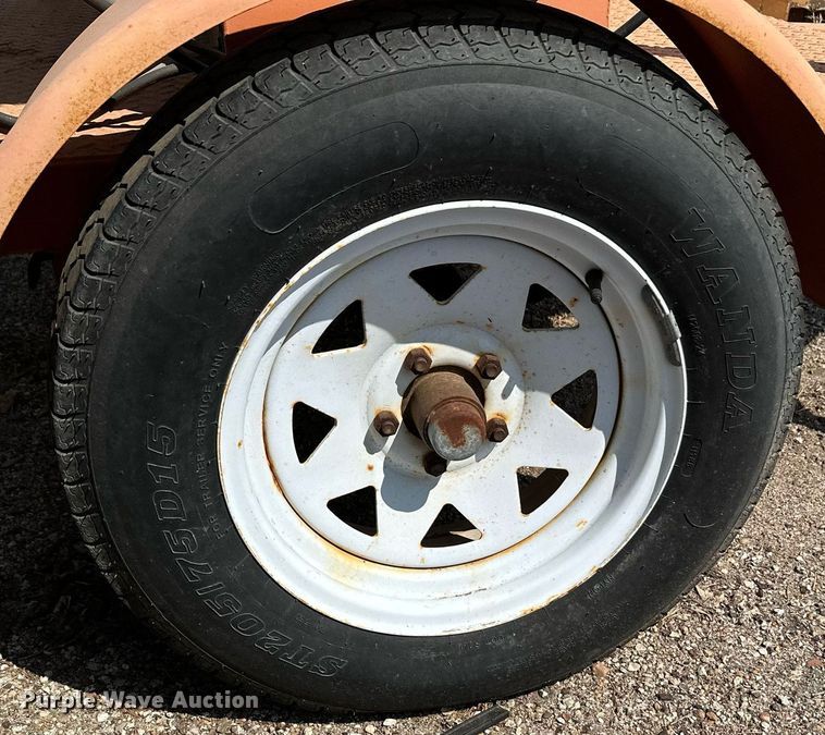 image for item NF9232 2003 Ver-Mac ST4825  arrow board trailer