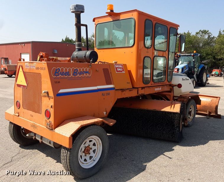 image for item NF9234 2008 Broce RJ350  broom