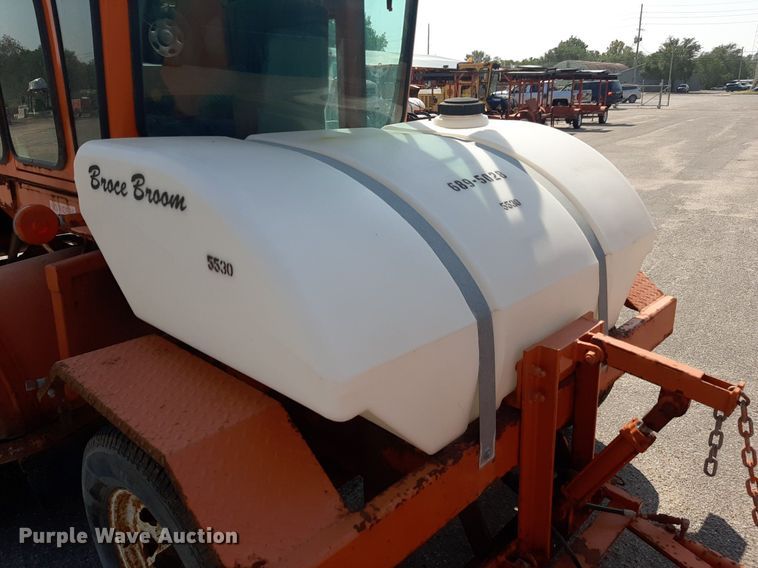 image for item NF9234 2008 Broce RJ350  broom