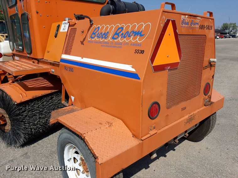 image for item NF9234 2008 Broce RJ350  broom