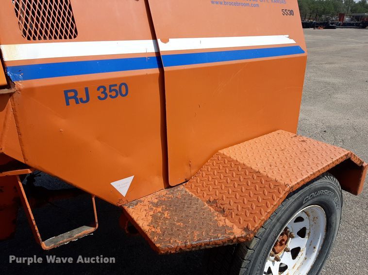 image for item NF9234 2008 Broce RJ350  broom