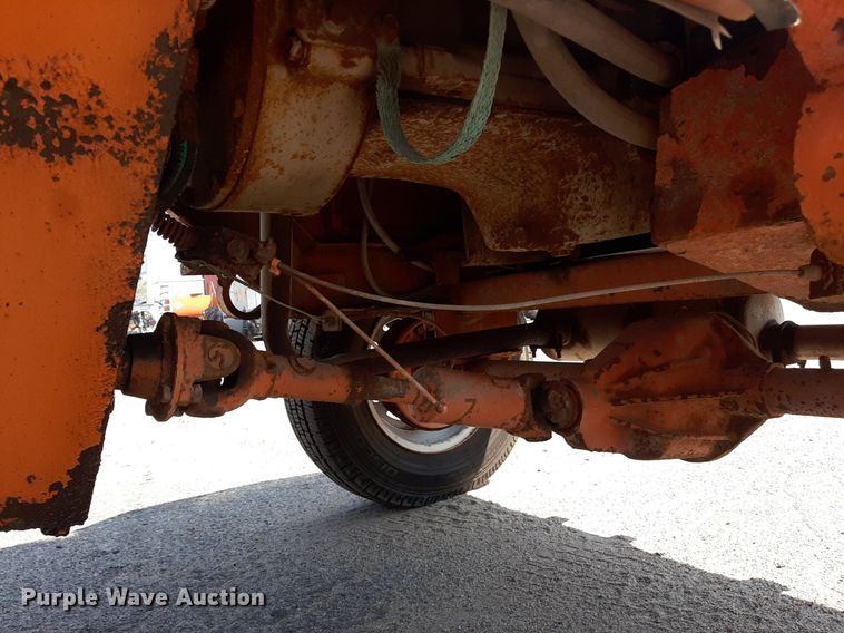 image for item NF9234 2008 Broce RJ350  broom