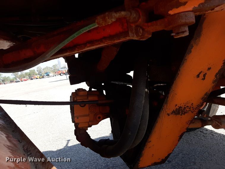 image for item NF9234 2008 Broce RJ350  broom