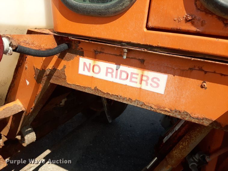 image for item NF9234 2008 Broce RJ350  broom