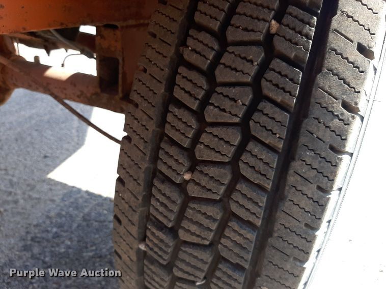 image for item NF9234 2008 Broce RJ350  broom