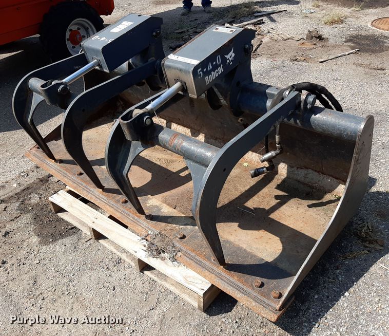 image for item NF9239 Bobcat  72"W skid steer grapple bucket