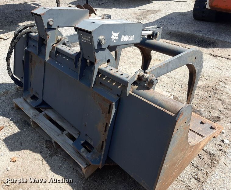 image for item NF9239 Bobcat  72"W skid steer grapple bucket
