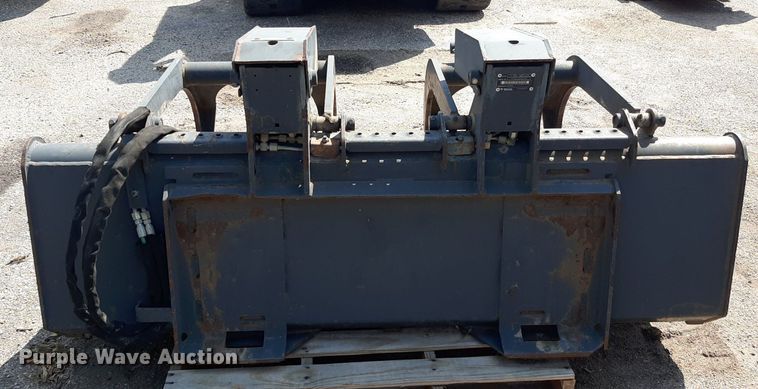 image for item NF9239 Bobcat  72"W skid steer grapple bucket