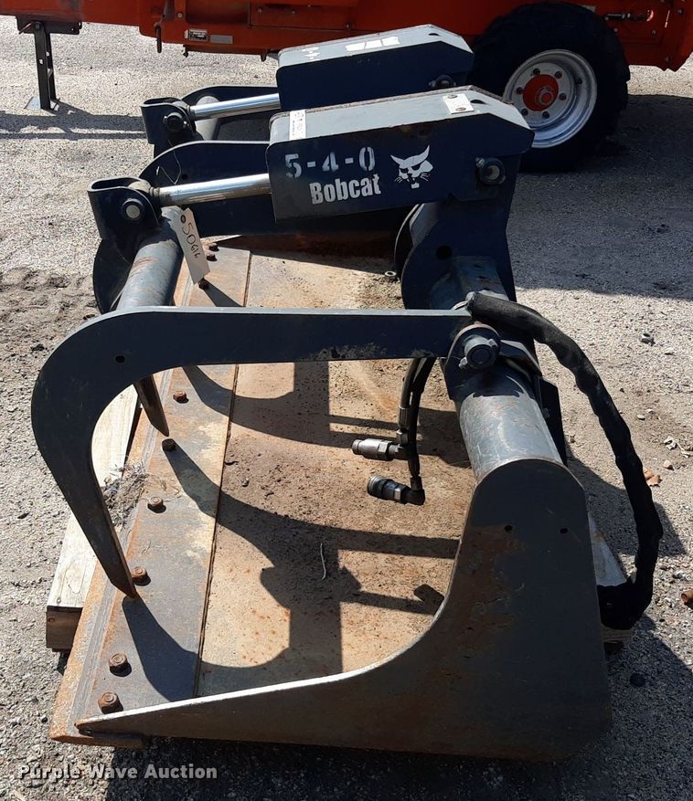image for item NF9239 Bobcat  72"W skid steer grapple bucket