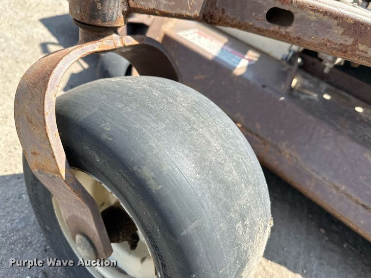 image for item NF9241 2013 Grasshopper 430D  ZTR lawn mower