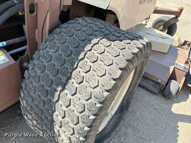 image for item NF9241 2013 Grasshopper 430D  ZTR lawn mower