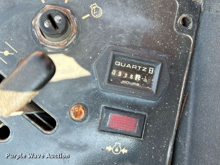 image for item NF9242 2003 Gravely 148Z  ZTR lawn mower