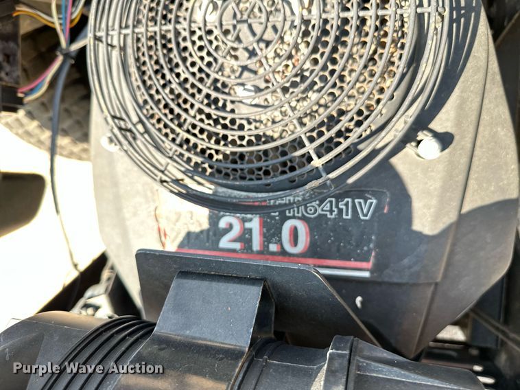 image for item NF9242 2003 Gravely 148Z  ZTR lawn mower