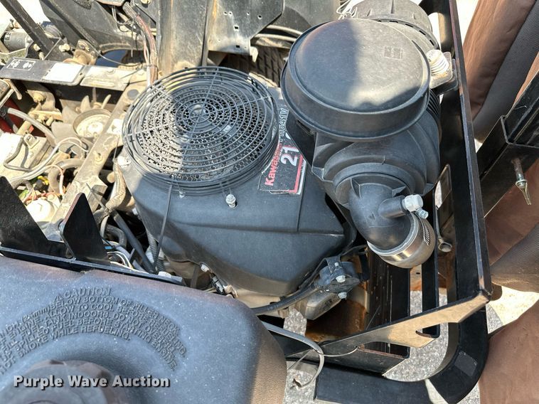 image for item NF9242 2003 Gravely 148Z  ZTR lawn mower