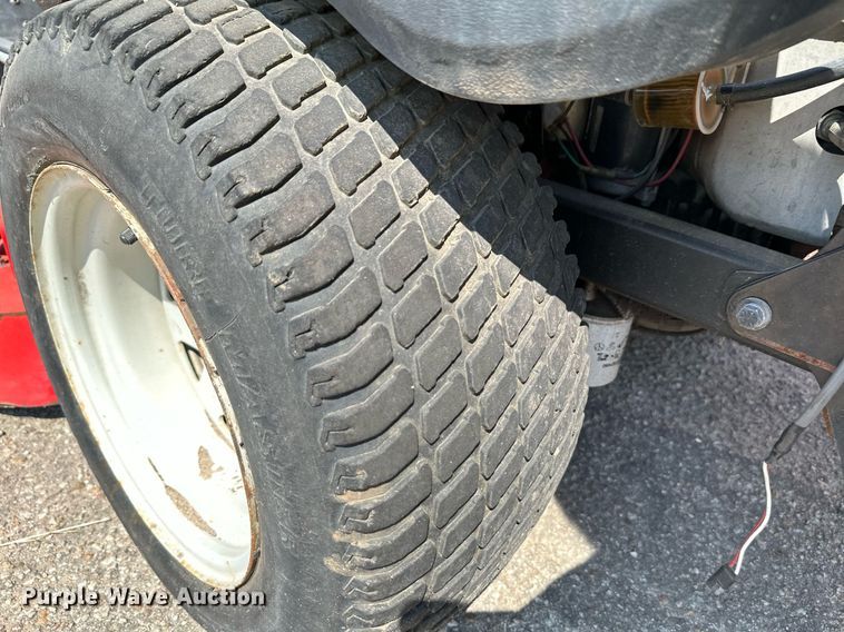 image for item NF9242 2003 Gravely 148Z  ZTR lawn mower