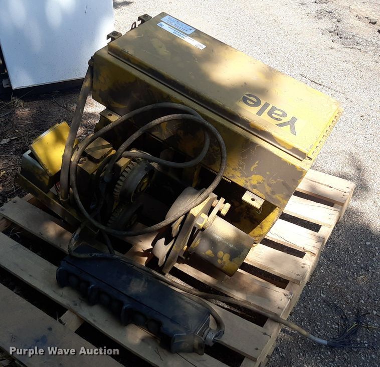 image for item NF9252 Yale KL3415R  chain hoist