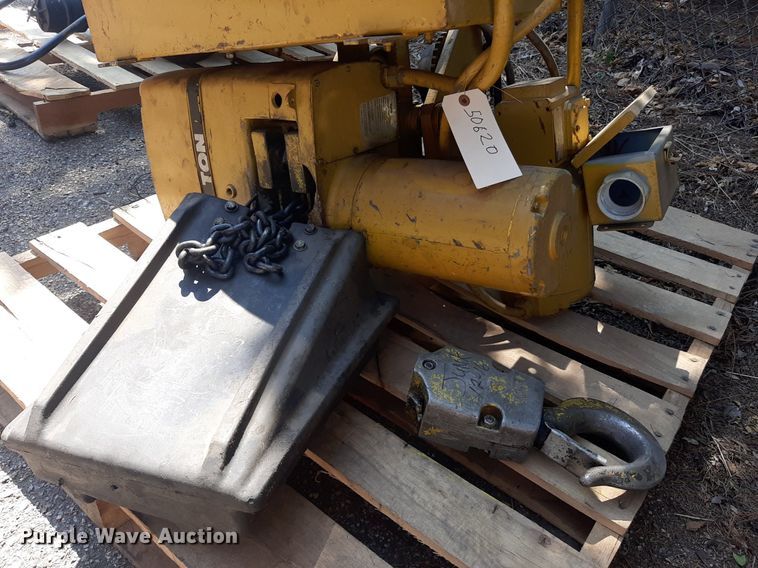 image for item NF9252 Yale KL3415R  chain hoist