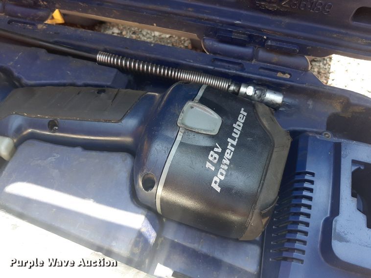 image for item NF9256 (3) Lincoln 1200 18V grease guns