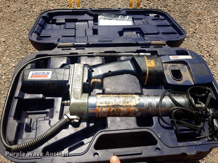 image for item NF9256 (3) Lincoln 1200 18V grease guns