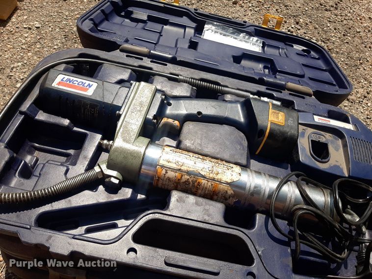 image for item NF9256 (3) Lincoln 1200 18V grease guns