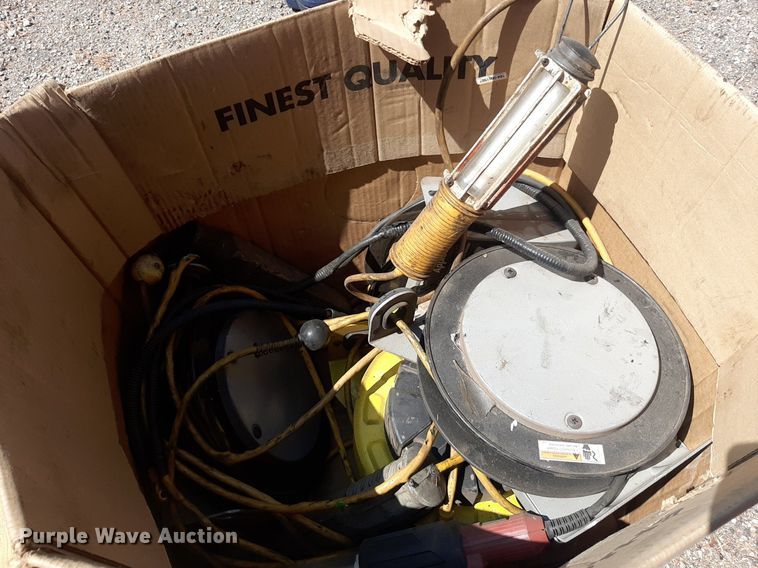 image for item NF9257 (6) retractable lights