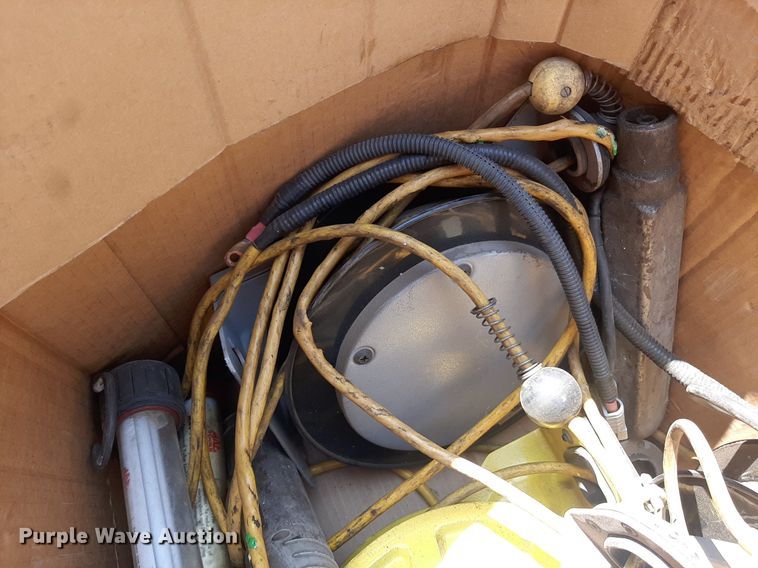 image for item NF9257 (6) retractable lights