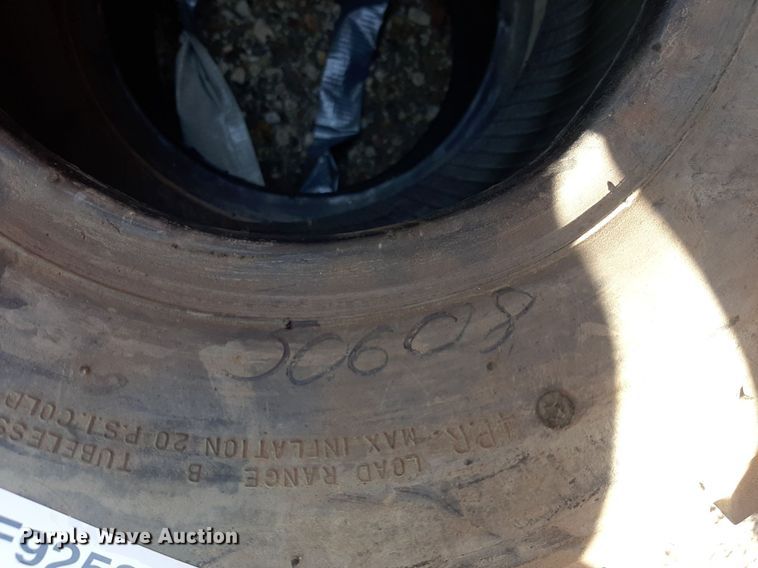 image for item NF9258 (4) 18x6.5x8 tires