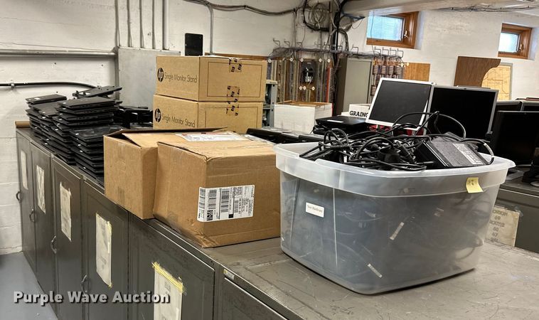 image for item NP9487 Computer equipment