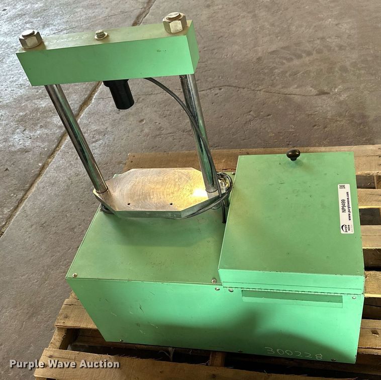 image for item NP9499 Marshall Pine AF850T  asphalt sample tester