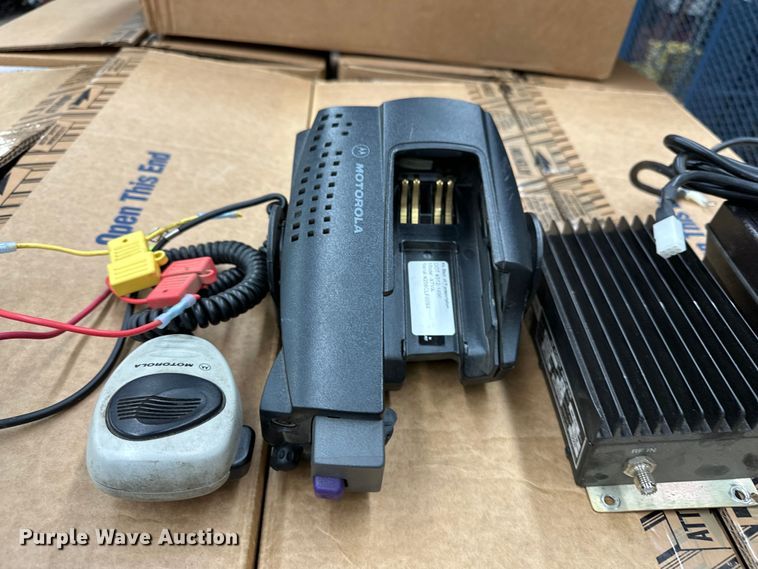 image for item NP9505 (114) Motorola radio adapters