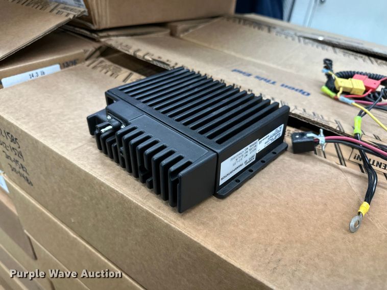 image for item NP9505 (114) Motorola radio adapters