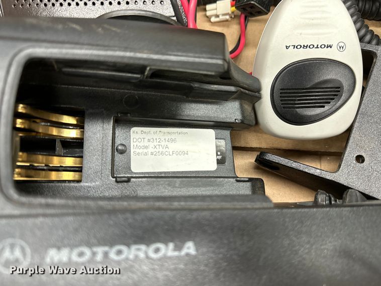 image for item NP9505 (114) Motorola radio adapters