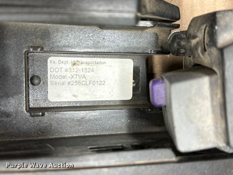 image for item NP9505 (114) Motorola radio adapters